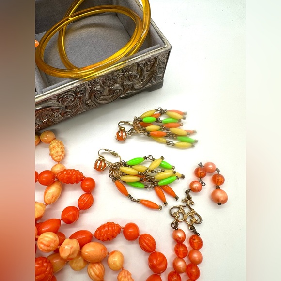 Retro vintage Orange Neon Bead Necklace Mod flower lot - Picture 13 of 16